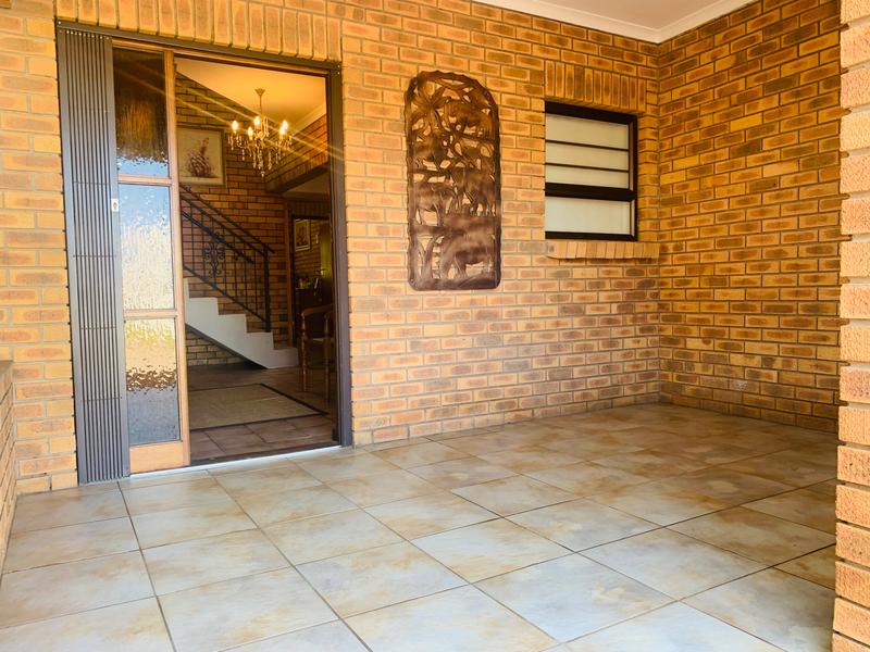 7 Bedroom Property for Sale in Noorsekloof Eastern Cape